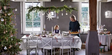 Slavnostní stolování