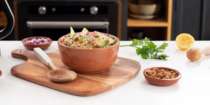 Středomořský salát s kuskusem